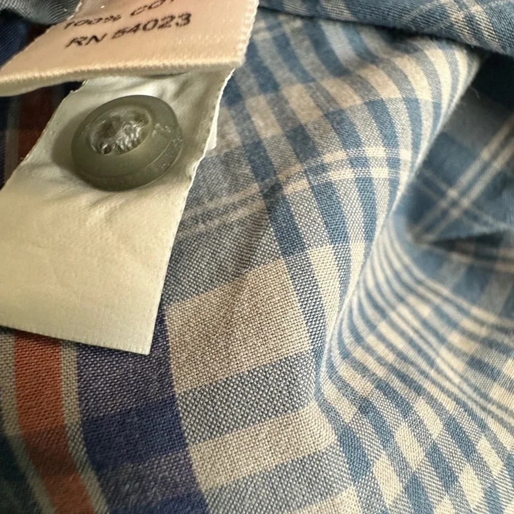 EUC Banana Republic Men’s Blue and White Plaid Button-Up Dress Casual Shirt - L